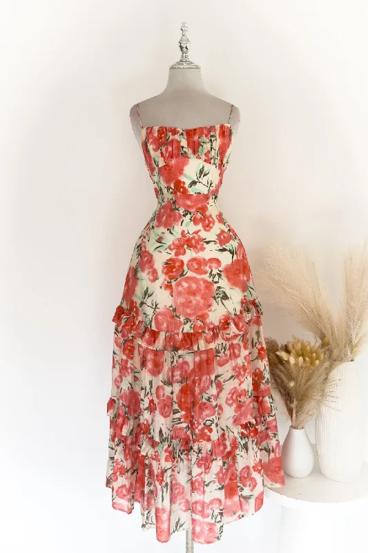 Midi dresses with printed lining for a hidden and stylish detail Sarah Floral Maxi Dress Midi dresses with printed lining for a hidden and stylish detail Sarah Floral Maxi Dress