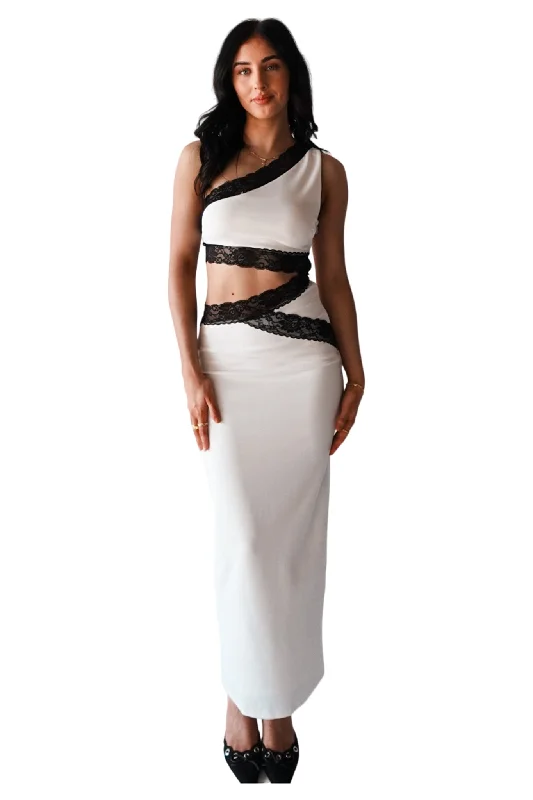 Midi dresses with pom - pom trims for a playful and festive look Demi Maxi Dress - White Midi dresses with pom - pom trims for a playful and festive look Demi Maxi Dress - White