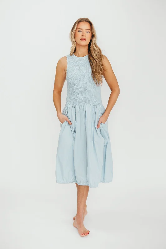 Midi dresses with ruched bodices for a feminine and fitted feel Isla 100% Cotton Dress in Blue Midi dresses with ruched bodices for a feminine and fitted feel Isla 100% Cotton Dress in Blue