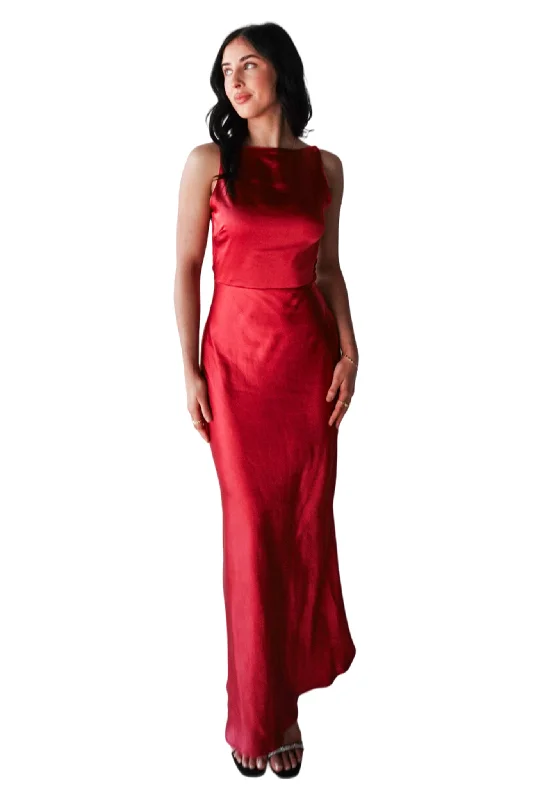 High - low midi dresses with geometric patterns for a modern party Seraphine Maxi Dress - Red High - low midi dresses with geometric patterns for a modern party Seraphine Maxi Dress - Red