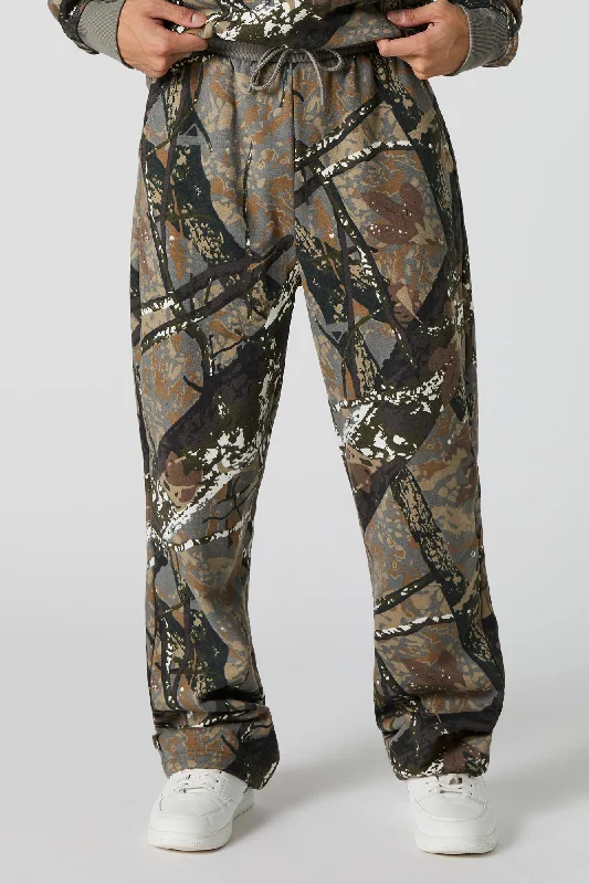 Women's crew - neck sweatshirt in a heather gray shade for a classic and versatile optionForest Camo Print Fleece Sweatpant Women's crew - neck sweatshirt in a heather gray shade for a classic and versatile optionForest Camo Print Fleece Sweatpant