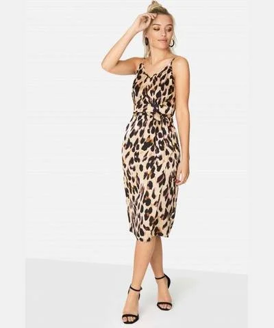 Backless Women Dress for a Sexy and Alluring Look at Evening EventsAnimal Print Strappy Dress