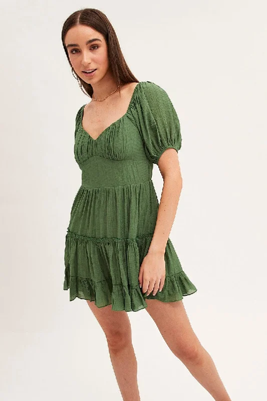 Pleated Women Dress with a Timeless and Elegant TextureGreen Fit And Flare Dress Puff Sleeve Sweetheart Neck