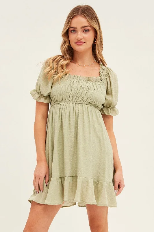 Mermaid - Style Women Dress with a Fitted Silhouette for Special OccasionsGreen Gathered Bust Skater Dress