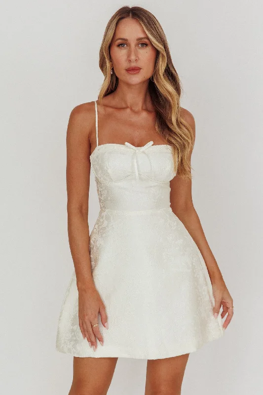 Sleeveless Women Dress in Bright Colors for Summer PartiesKyrah Lace-Up Back Mini Dress Cream
