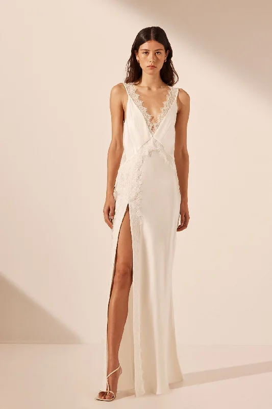Maxi Women Dress with Floral Print for a Bohemian VibeLA LUNE CUMULUS SILK LACE STRAP SPLIT MAXI DRESS - IVORY