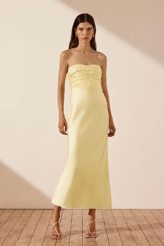 Maxi Women Dress with Floral Print for a Bohemian VibeLUXE STRAPLESS RUCHED BODICE MIDI DRESS - LEMON