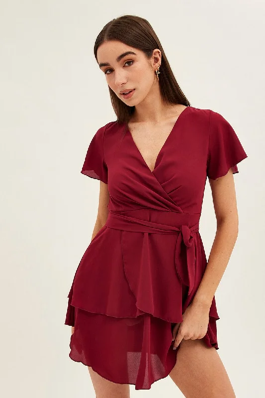 Mini Women Dress with a Short Hem for a Young and Trendy StyleRed Short Sleeve Mini Skater Dress