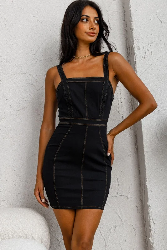Ruffled Women Dress with Multiple Layers for a Playful and Girly StyleShalom Structured Bodycon Dress Black Ruffled Women Dress with Multiple Layers for a Playful and Girly StyleShalom Structured Bodycon Dress Black