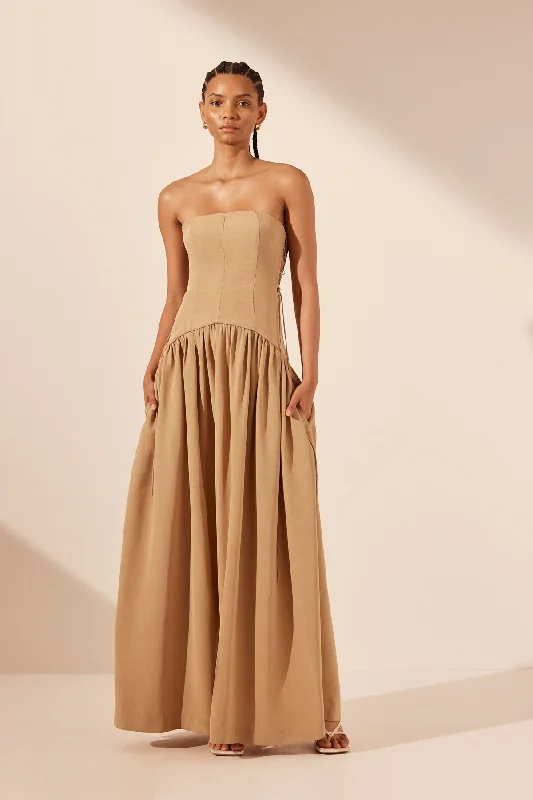 Pleated Women Dress with a Timeless and Elegant TextureVENTO LACE UP STRAPLESS MAXI DRESS - SAND