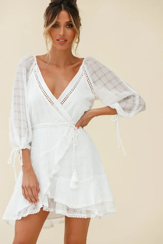 Lace - Embellished Women Dress for an Elegant and Sophisticated AppearanceWilde Balloon Sleeve Crochet Trim Dress White Lace - Embellished Women Dress for an Elegant and Sophisticated AppearanceWilde Balloon Sleeve Crochet Trim Dress White