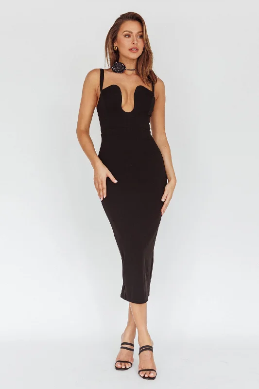 Strapless Women Dress with a Built - in Bra for Comfort and SupportWinter Garden U-Neckline Maxi Dress Black