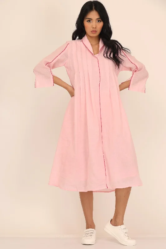 Mini Women Dress with a Short Hem for a Young and Trendy Style Mini Women Dress with a Short Hem for a Young and Trendy Style BOX SPLIT COLLAR DRESS