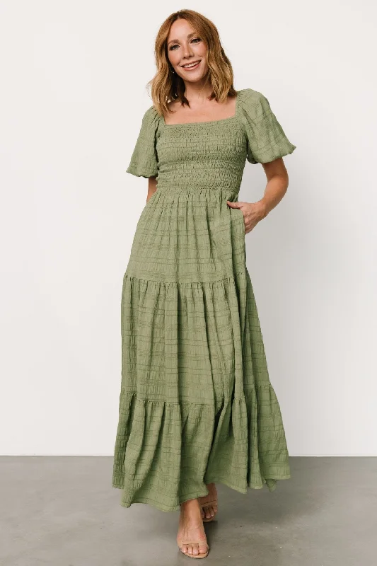 Printed maxi dresses with abstract patterns for an artistic lookAmaya Smocked Dress | Green Printed maxi dresses with abstract patterns for an artistic lookAmaya Smocked Dress | Green