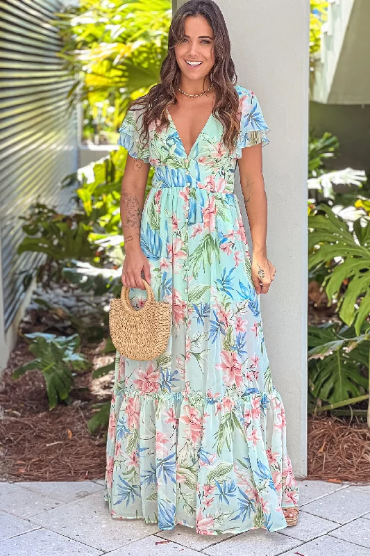 Maxi dresses with thin spaghetti straps for a delicate and feminine feelMint Floral V-Neck Maxi Dress With Open Back Maxi dresses with thin spaghetti straps for a delicate and feminine feelMint Floral V-Neck Maxi Dress With Open Back