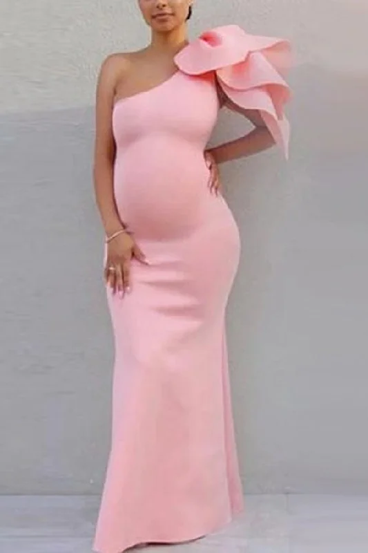 Metallic maxi dresses for a glamorous New Year's Eve partyPink One-shoulder Fitted Maternity Photoshoot Dress Metallic maxi dresses for a glamorous New Year's Eve partyPink One-shoulder Fitted Maternity Photoshoot Dress