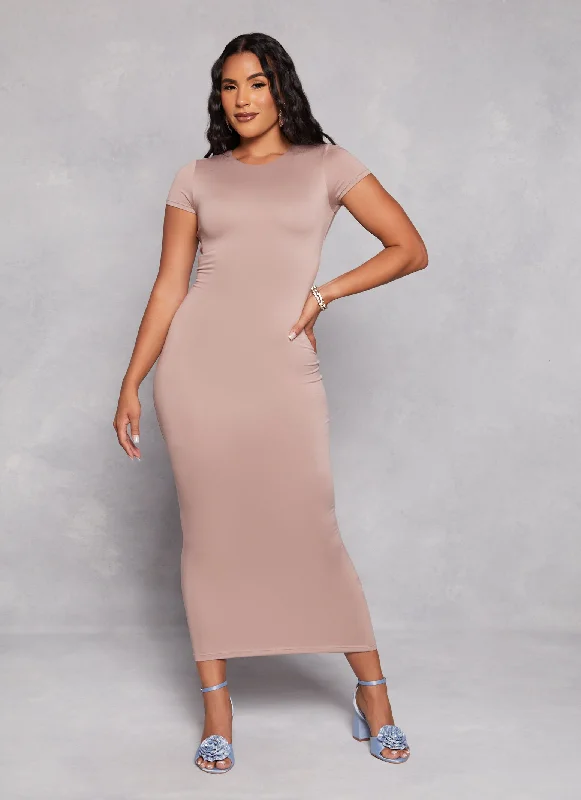 Maxi dresses with tassel accents for a fun and lively touchDouble Layered Crew Neck Maxi Dress Maxi dresses with tassel accents for a fun and lively touchDouble Layered Crew Neck Maxi Dress