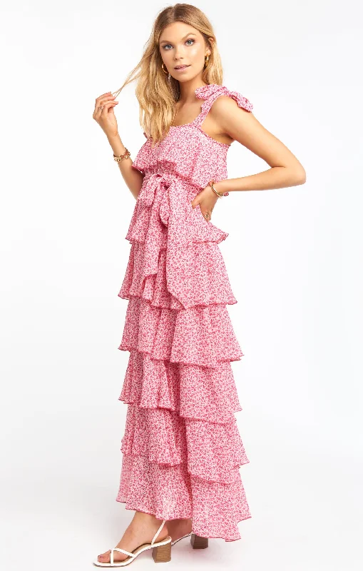 Maxi dresses with a gathered skirt for a voluminous and dramatic effectThe Best Dress ~ Pink Mini Floral Maxi dresses with a gathered skirt for a voluminous and dramatic effectThe Best Dress ~ Pink Mini Floral