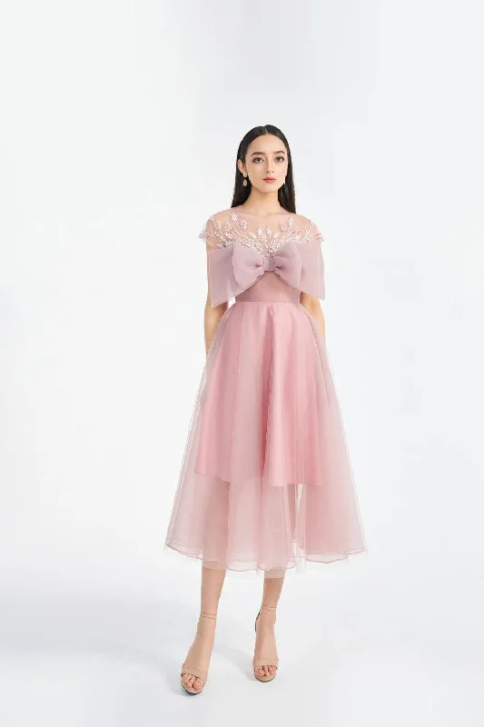 Midi dresses with lace - up fronts for a unique and adjustable styleFarah Fit and Flare Bow Tie Organza Midi Dress Midi dresses with lace - up fronts for a unique and adjustable styleFarah Fit and Flare Bow Tie Organza Midi Dress