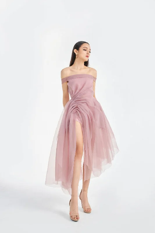 Midi dresses with sheer panels for a touch of allureHelga Asymmetric Side Slit Organza Midi Dress Midi dresses with sheer panels for a touch of allureHelga Asymmetric Side Slit Organza Midi Dress