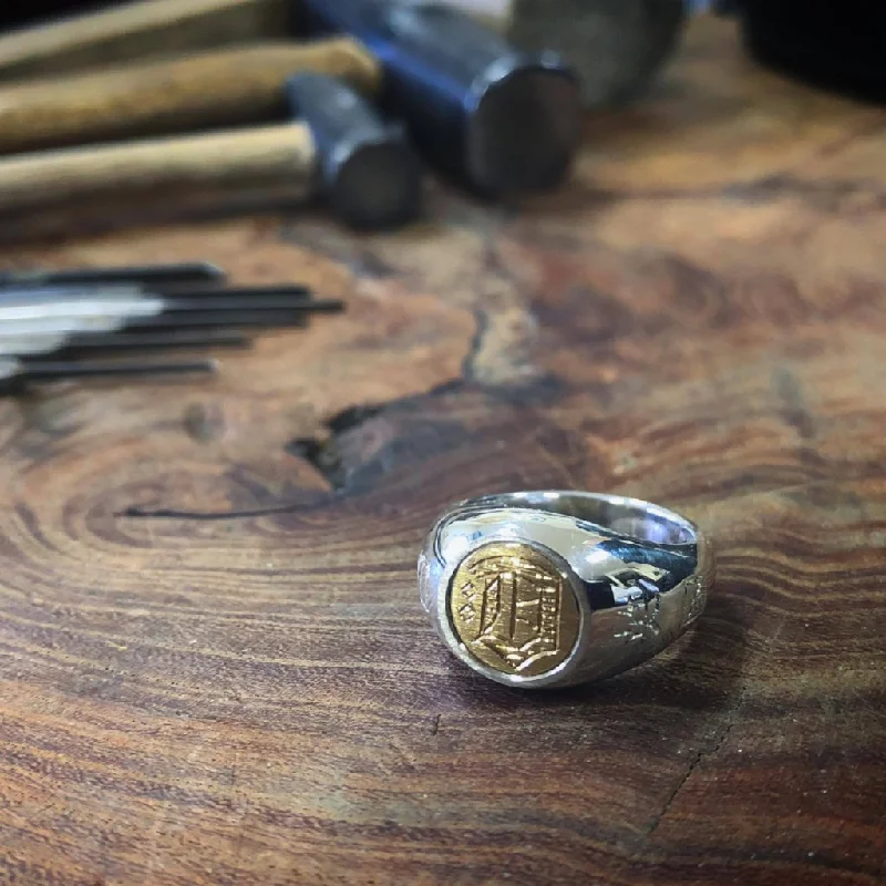 Men's Denim Shirt with a Hidden Pocket for Valuables for Travel ConvenienceDawson Denim x Kiuchi Hand Craft Exclusive Collaboration Signet Ring Men's Denim Shirt with a Hidden Pocket for Valuables for Travel ConvenienceDawson Denim x Kiuchi Hand Craft Exclusive Collaboration Signet Ring