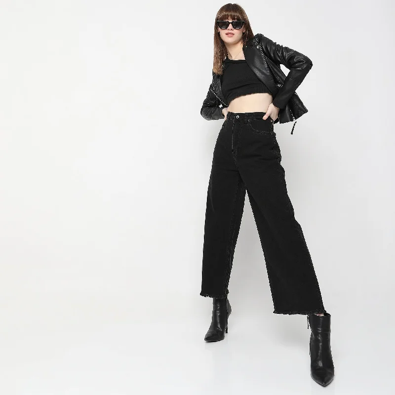 Women's pants for cocktail parties Distressed women jeans for a trendy and edgy look Flare Fit Distressed High Rise Jeans Women's pants for cocktail parties Distressed women jeans for a trendy and edgy look Flare Fit Distressed High Rise Jeans