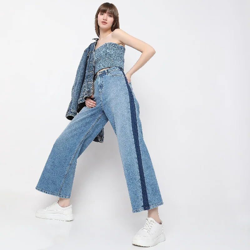 Women's long - length casual pants Straight - leg women jeans with a classic and timeless appeal Flare Fit High Rise Jeans Women's long - length casual pants Straight - leg women jeans with a classic and timeless appeal Flare Fit High Rise Jeans