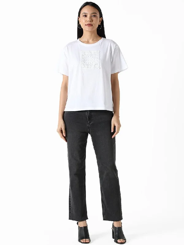 Women's pants for garden parties Colored women jeans in vibrant hues like red and yellow LOV Grey Straight - Fit Mid - Rise Jeans Women's pants for garden parties Colored women jeans in vibrant hues like red and yellow LOV Grey Straight - Fit Mid - Rise Jeans