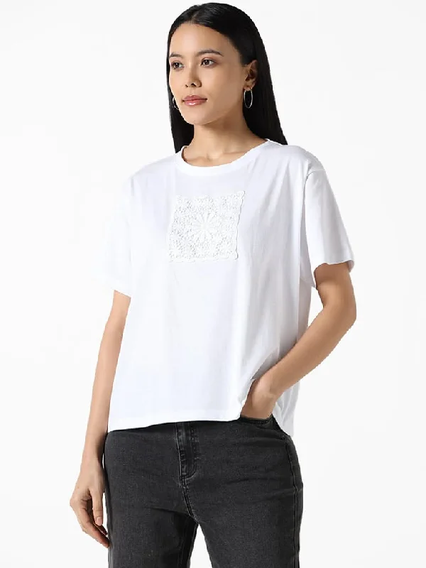 Women's pants for gym workouts Light - wash women jeans for a fresh and summery appearance LOV White Embroidered Floral Cotton T-Shirt Women's pants for gym workouts Light - wash women jeans for a fresh and summery appearance LOV White Embroidered Floral Cotton T-Shirt