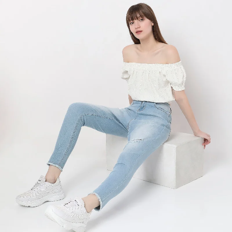 Women's velvet party pants Embellished women jeans with studs or rhinestones for a glamorous touch Skinny Fit High Rise Jeans Women's velvet party pants Embellished women jeans with studs or rhinestones for a glamorous touch Skinny Fit High Rise Jeans