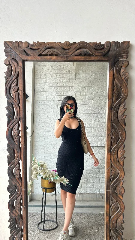 Bodycon dress with a ruched design for added textureCute dress 28-30 bust/l:32/waist:24-27 Bodycon dress with a ruched design for added textureCute dress 28-30 bust/l:32/waist:24-27