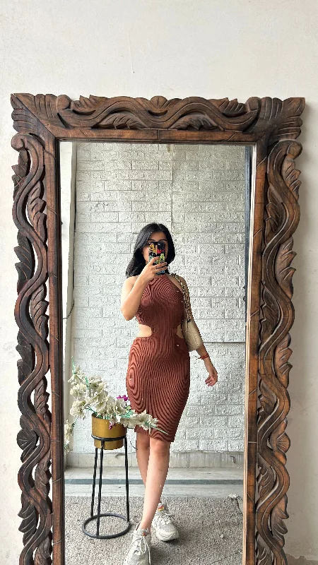 Bodycon dress with a high - low hem for a trendy lookCute dress 28-30 bust/length:32 Bodycon dress with a high - low hem for a trendy lookCute dress 28-30 bust/length:32