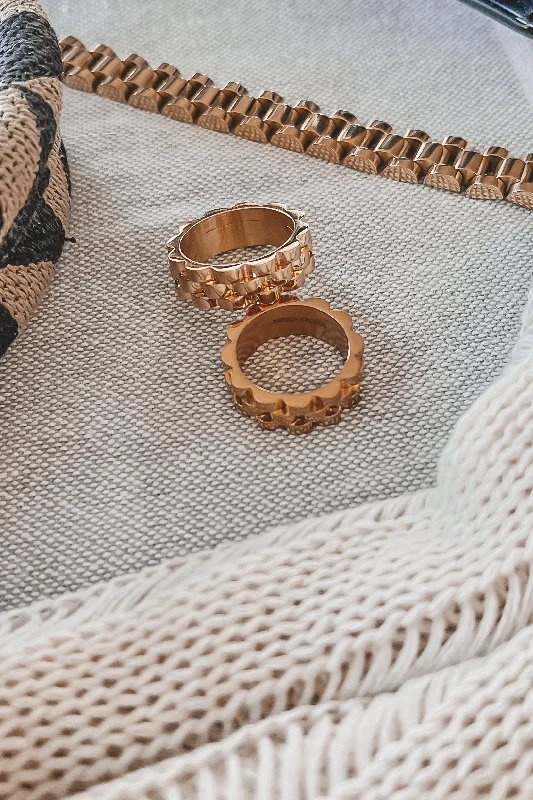 Wedding guest dresses with abstract prints and long trainsJust Showin Off 18k Gold Rolex Ring