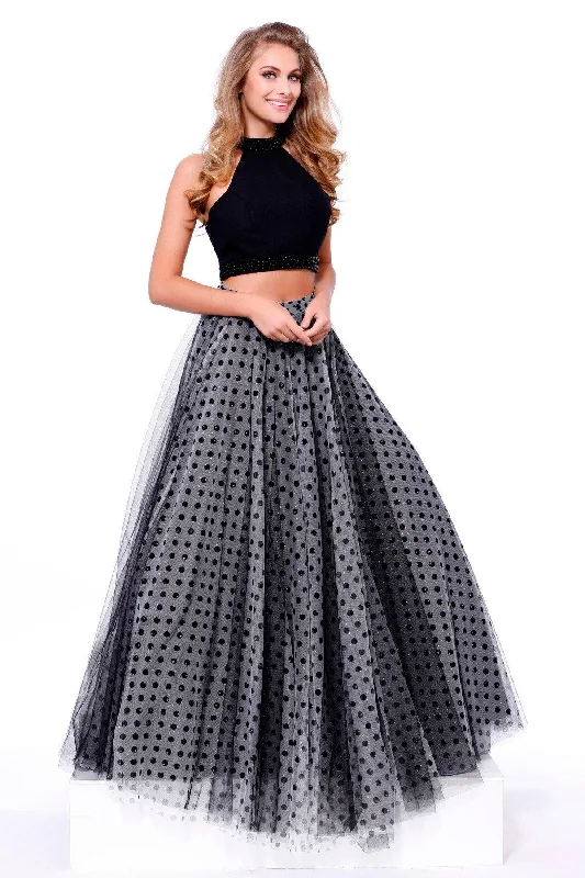 Tulle party dresses with a fairy - tale charm for formal occasionsBlack XS Nox Anabel 8204 Sleeveless Two Piece Prom Dress Sale Tulle party dresses with a fairy - tale charm for formal occasionsBlack XS Nox Anabel 8204 Sleeveless Two Piece Prom Dress Sale