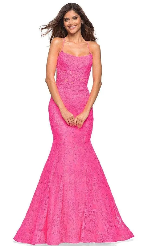 Prom dresses with ruched bodices and organza sleeves for a romantic lookLa Femme - 30612 Scoop Floral Lace Trumpet Dress Prom dresses with ruched bodices and organza sleeves for a romantic lookLa Femme - 30612 Scoop Floral Lace Trumpet Dress
