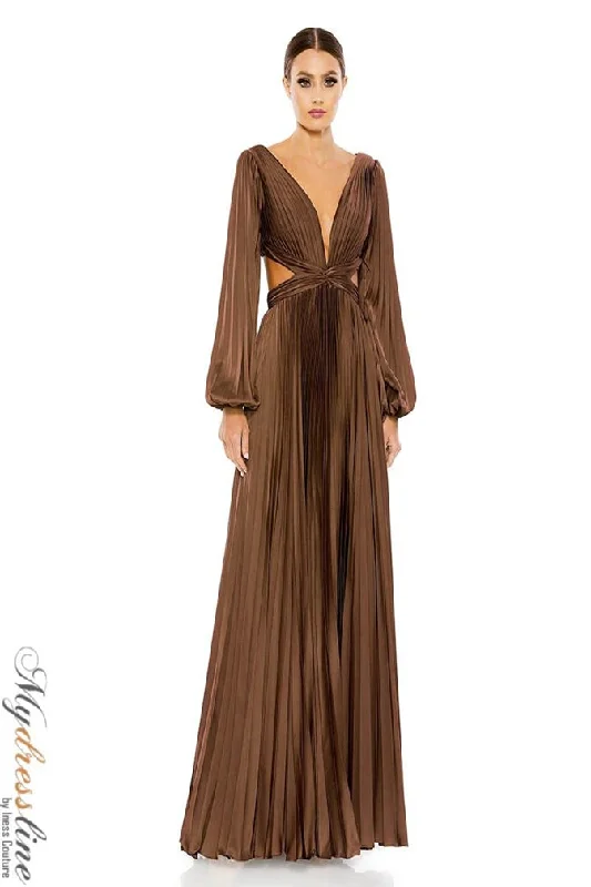 Long - train formal dresses in chiffon for a dramatic prom entranceMac Duggal 26737
