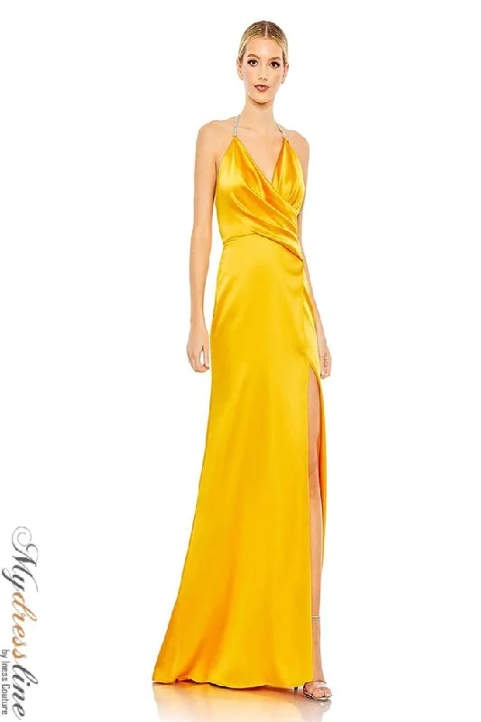 Prom dresses with side - slit pockets and solid - color fabrics for a practical and stylish formal lookMac Duggal 26894 Prom dresses with side - slit pockets and solid - color fabrics for a practical and stylish formal lookMac Duggal 26894