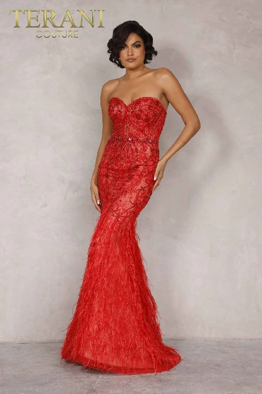 Long - sleeved formal dresses in velvet for a winter formal eventTerani Couture 2221GL0414 Long - sleeved formal dresses in velvet for a winter formal eventTerani Couture 2221GL0414